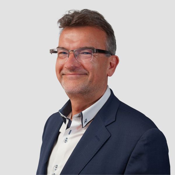 Nick Apetroaie New